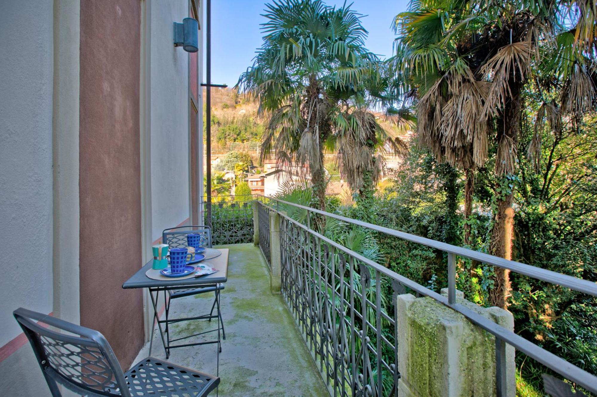 Villa Jejia- Pool And Garden Lesa Exterior foto