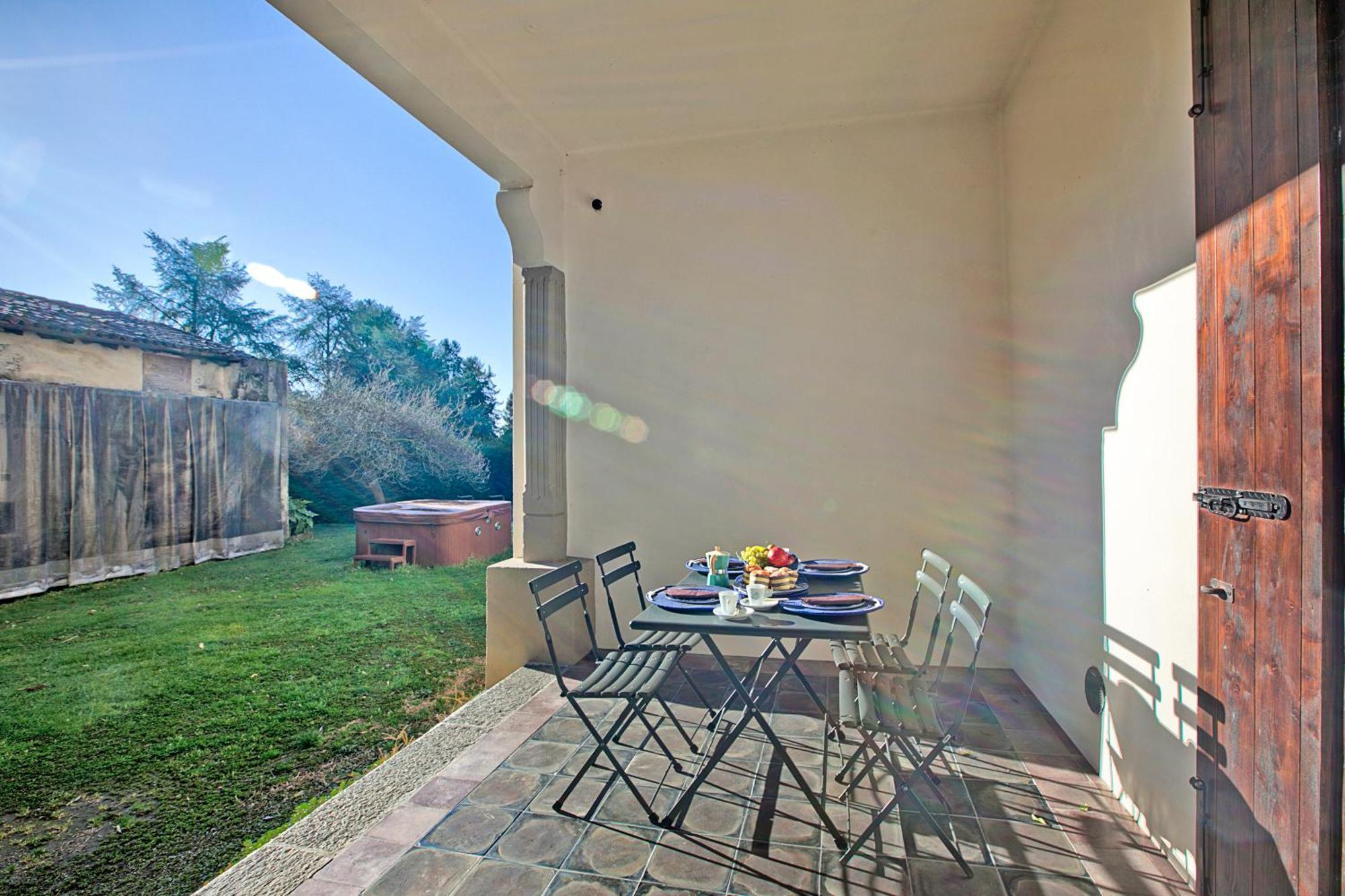 Villa Jejia- Pool And Garden Lesa Exterior foto