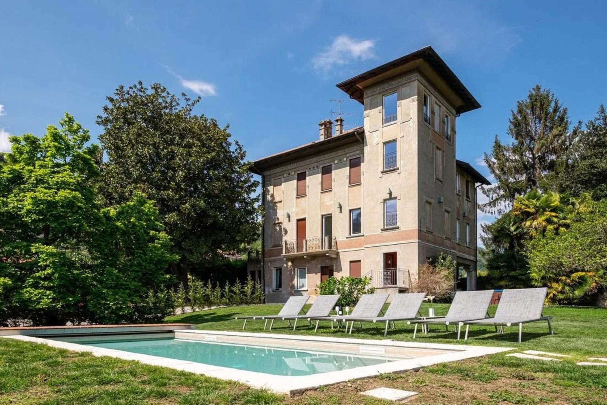 Villa Jejia- Pool And Garden Lesa Exterior foto